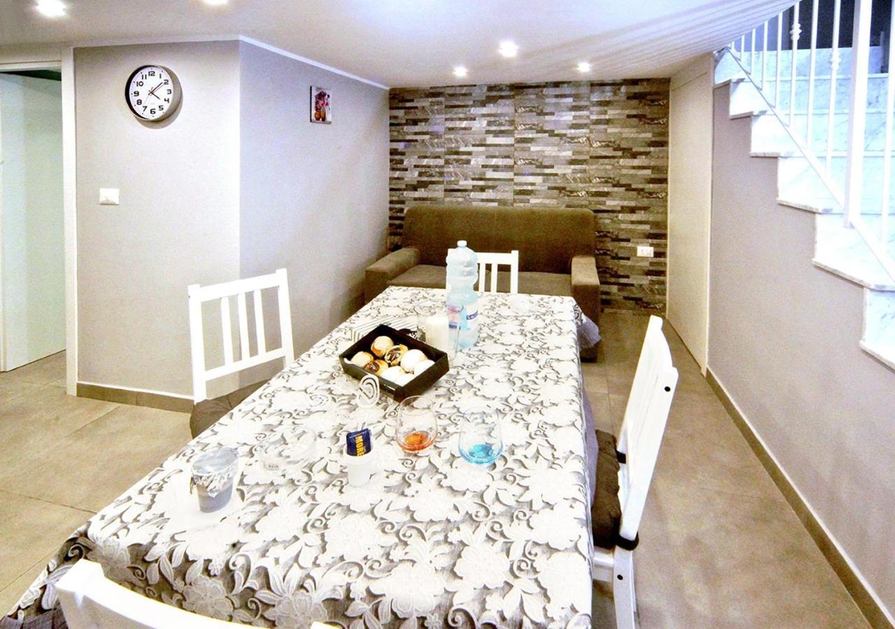 Апартаменти La Casa Di Helena Неаполь Екстер'єр фото